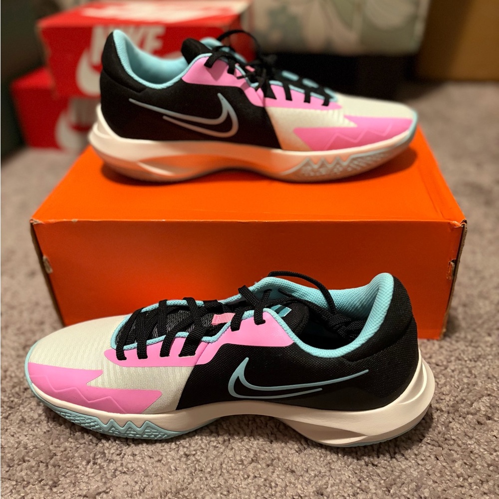 Nike Women's Pink and Black Sneakers